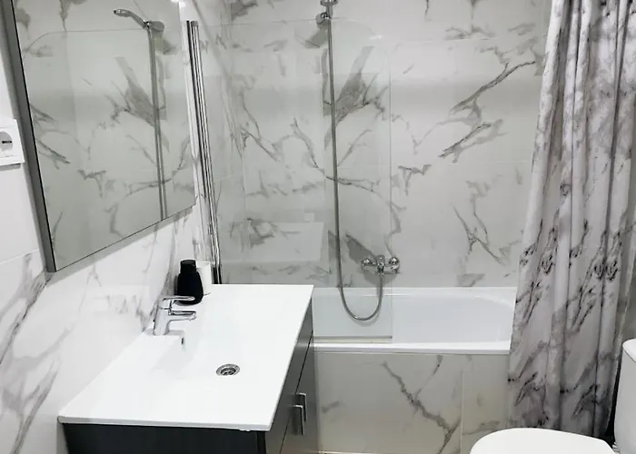 Apartsalou Tati *