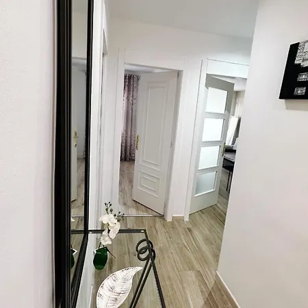Apartsalou Tati Apartment